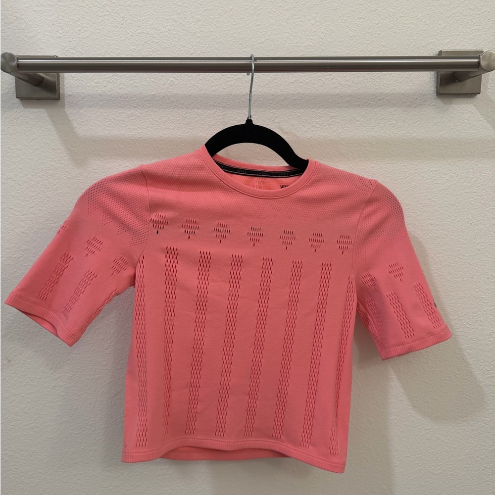Nike Short Sleeve Crop Top